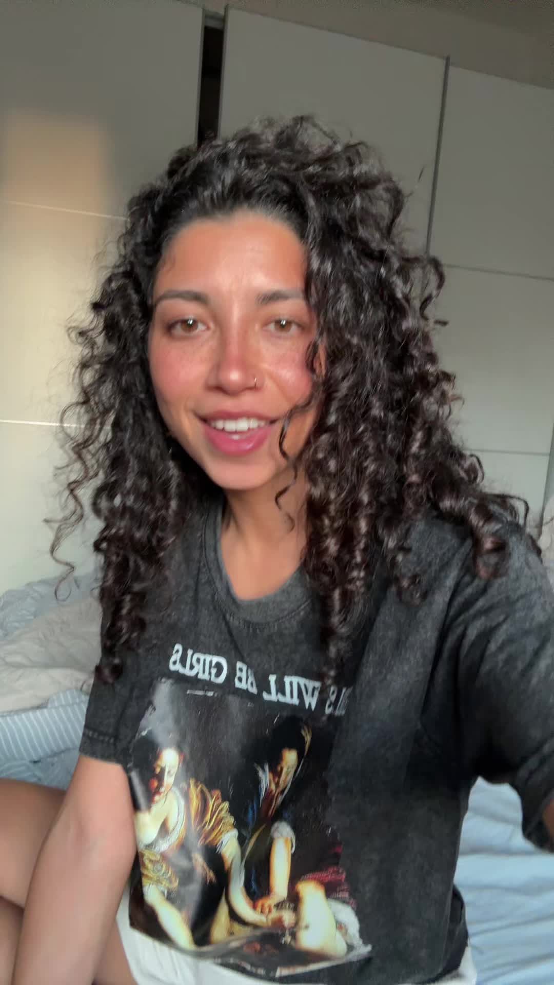 @Holmes_Sara