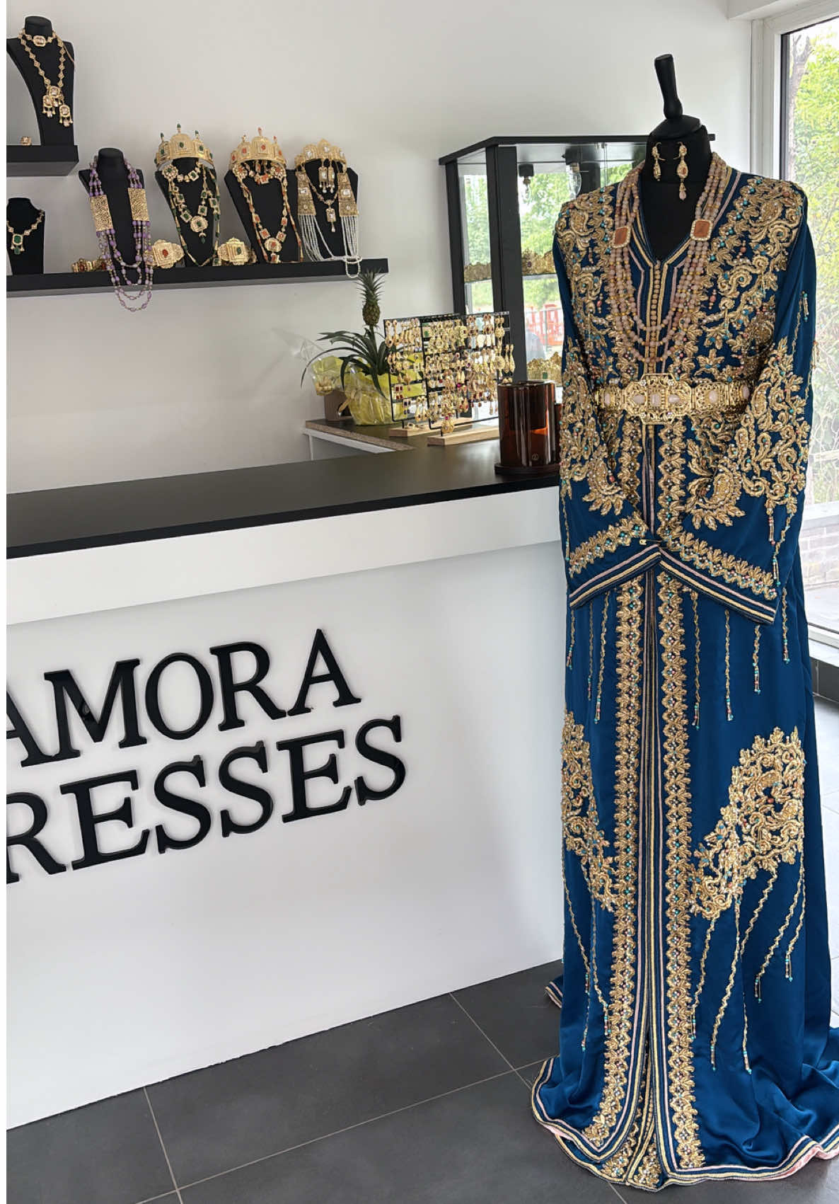 @Amora.Dresses
