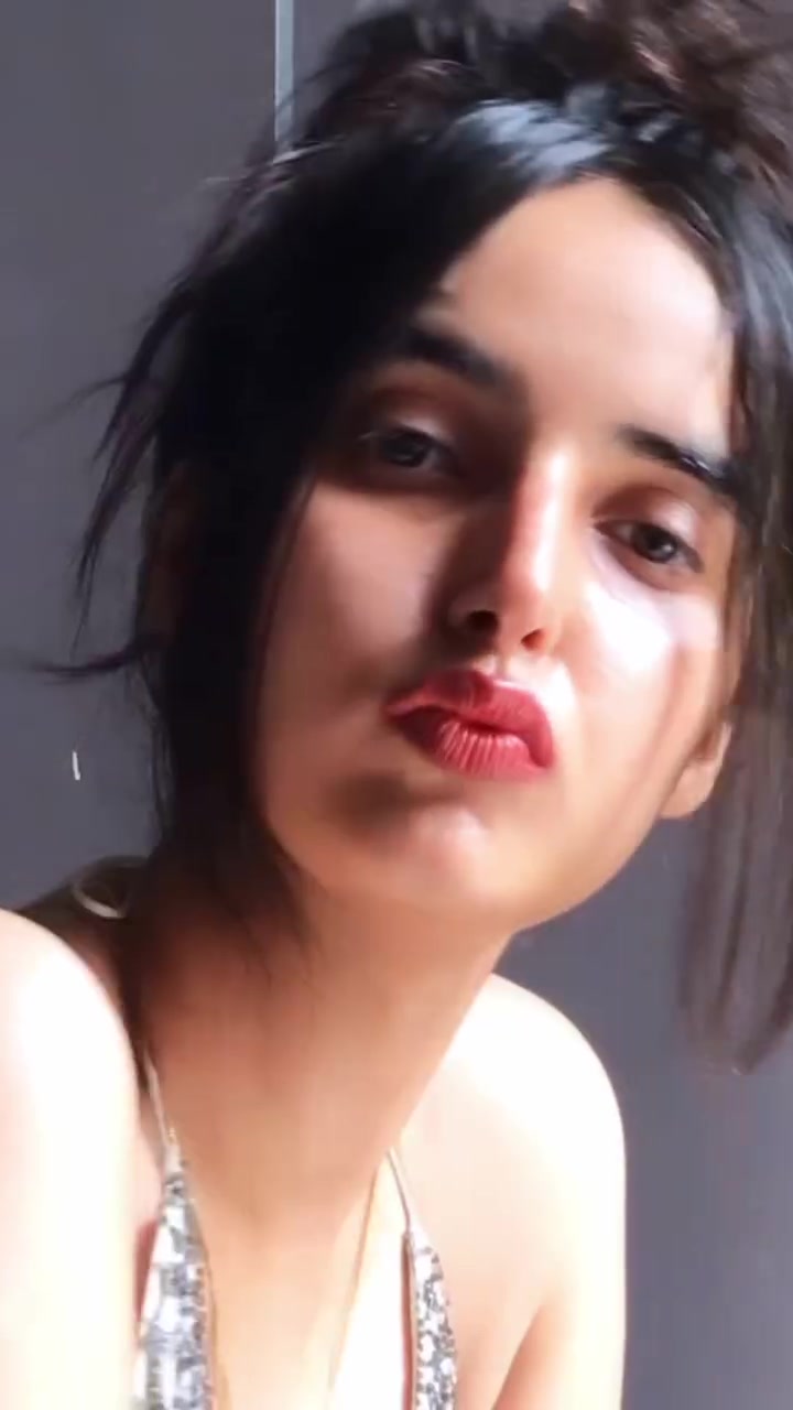 @Jiya 🦋