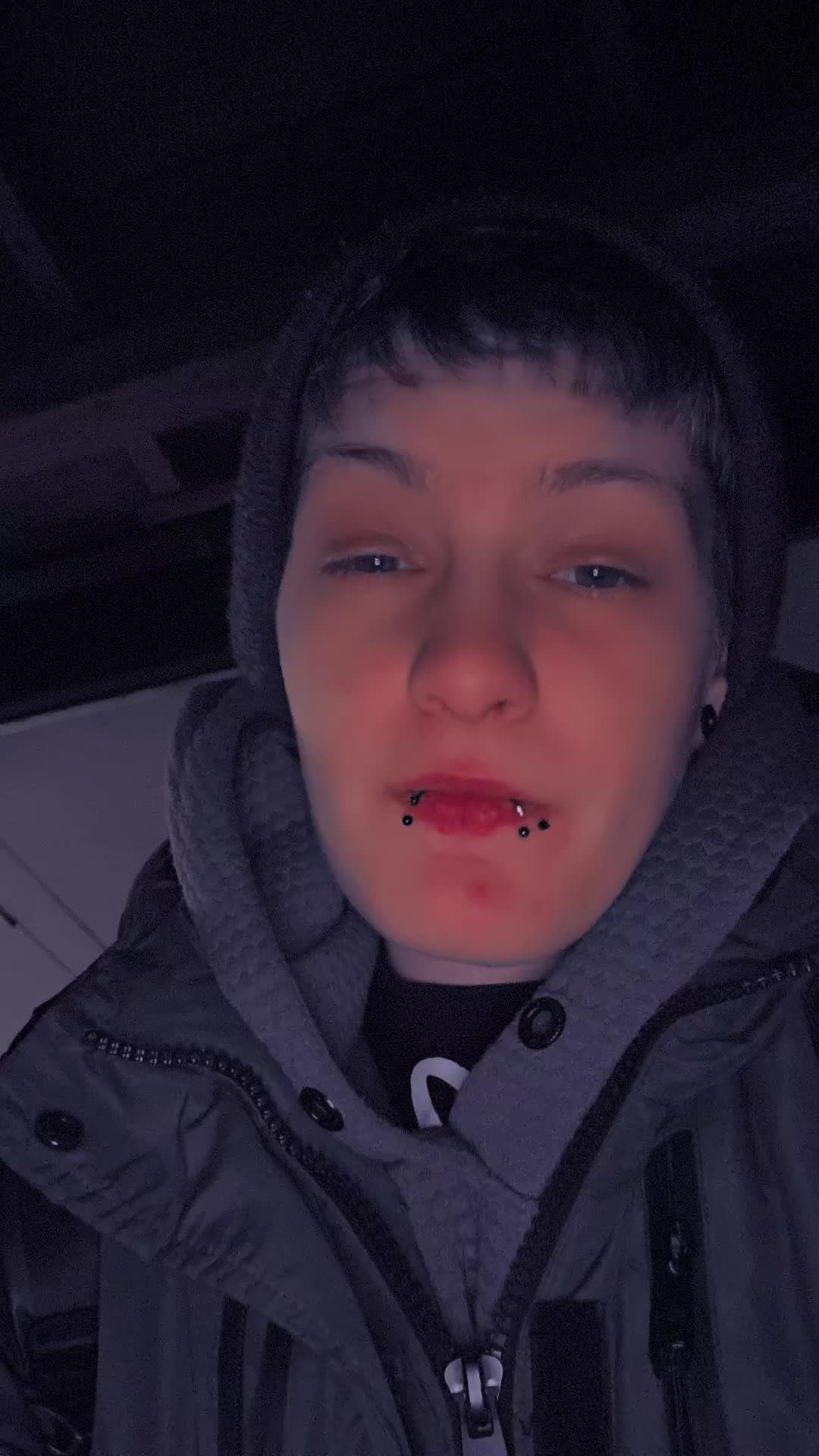 @™