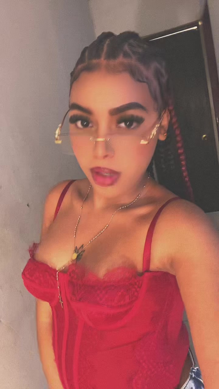 @Valentina G.Z🥰