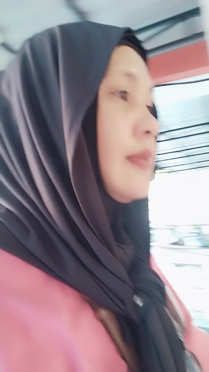 @Cewek hulu