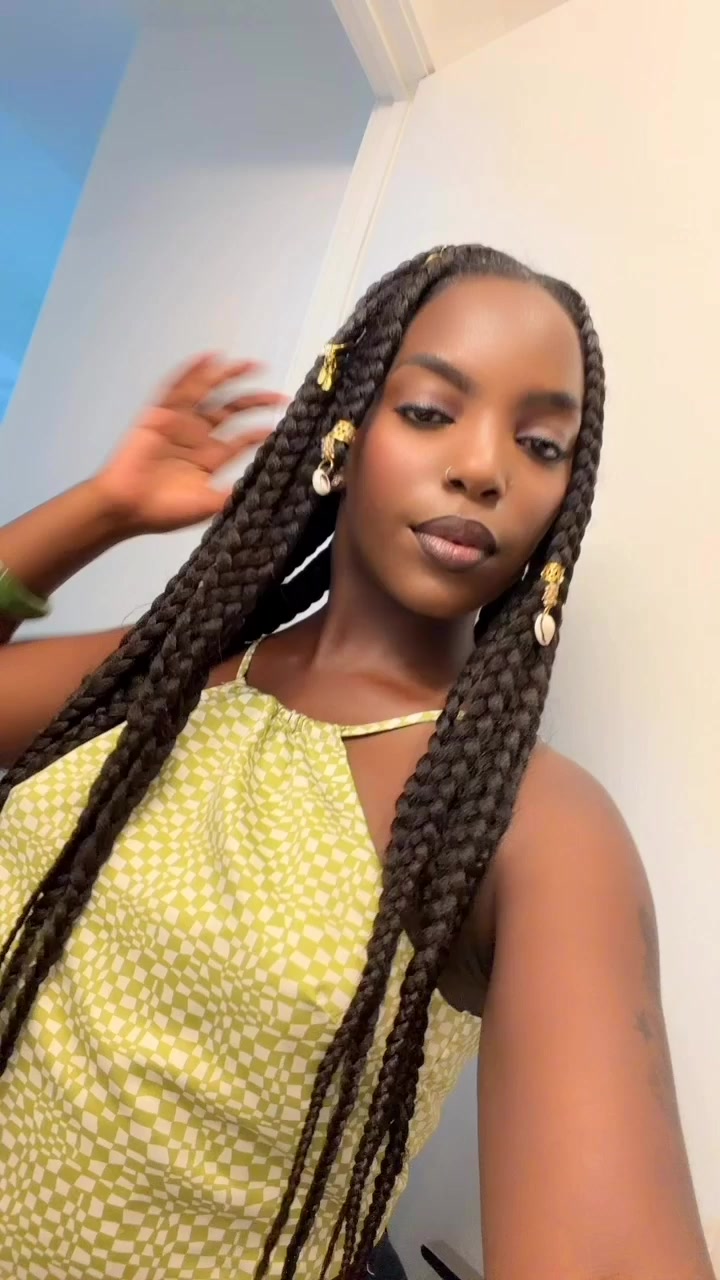 @Sexy Carolina😋🇺🇬🇷🇼