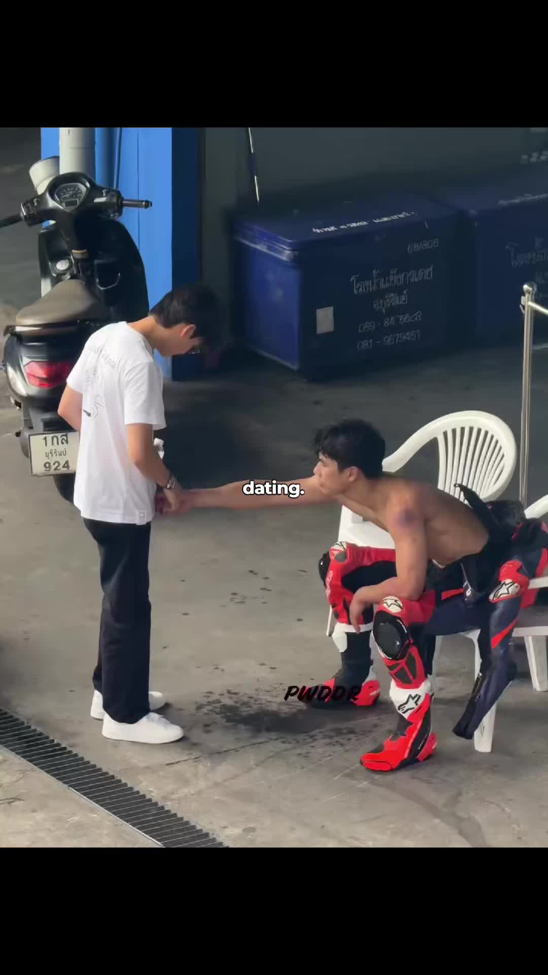 @hzell.(busy irl)