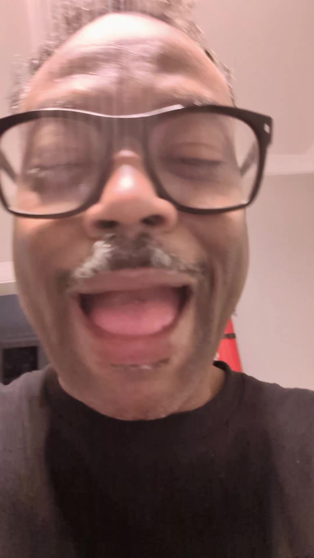 @Jowahorncomedy