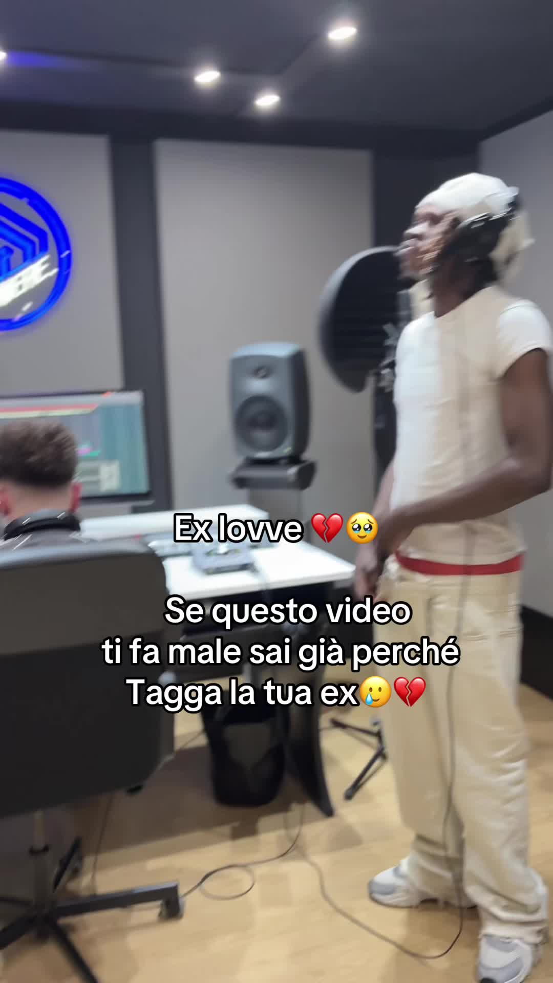 @Likemoneystar🌟