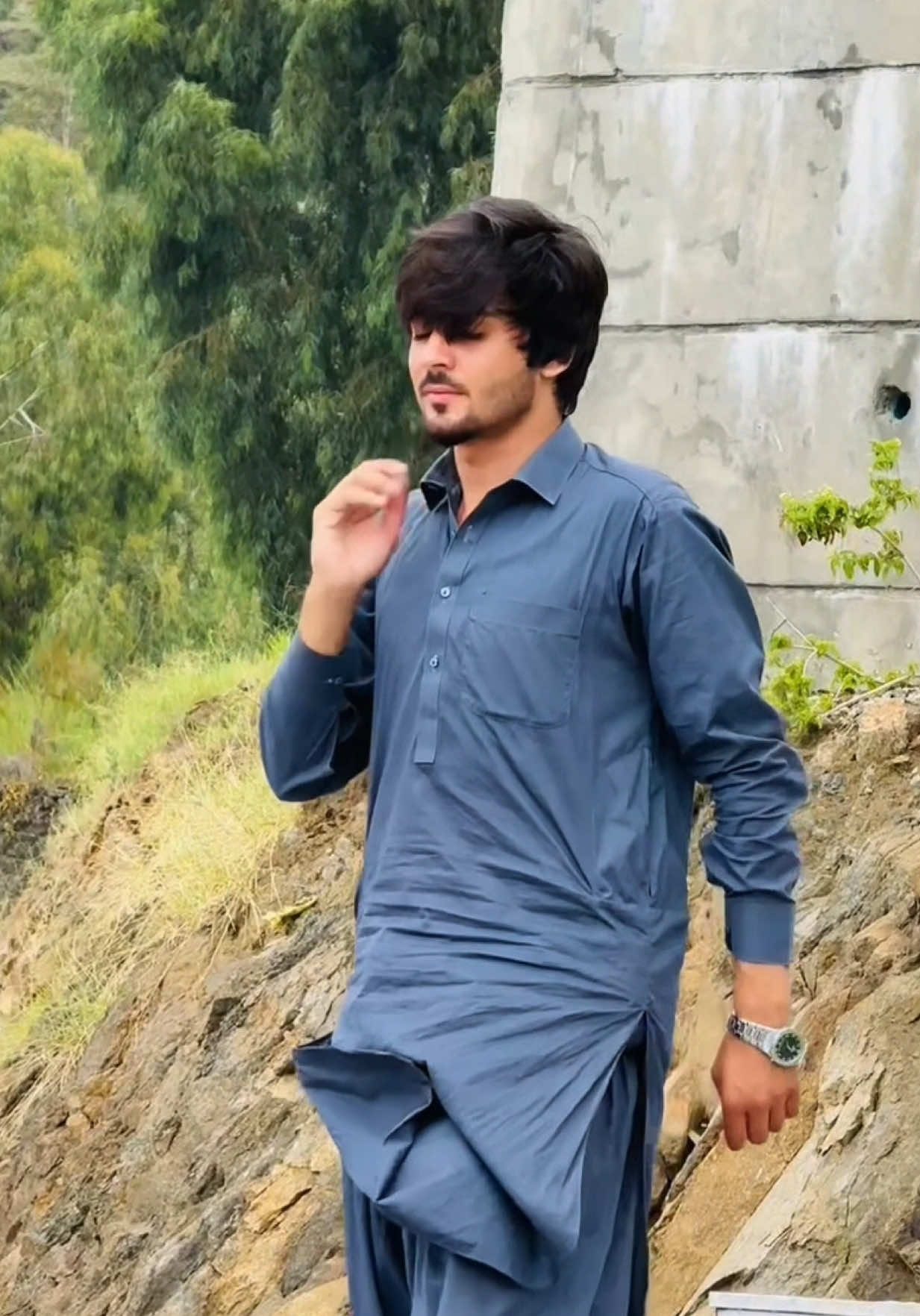 @UBAID LOYAL
