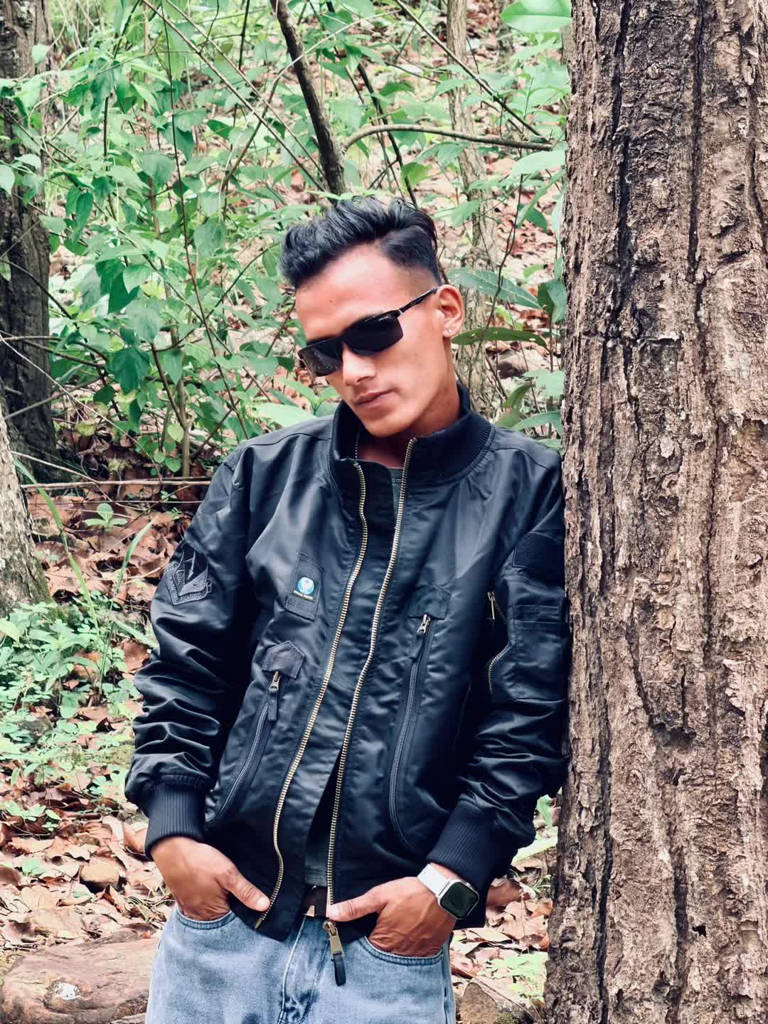 @इश्वोर मगर☝️