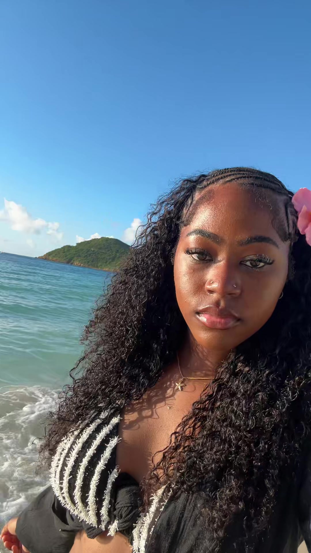 @RenéeRochér 🎀 .