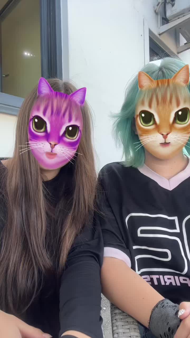 @♱