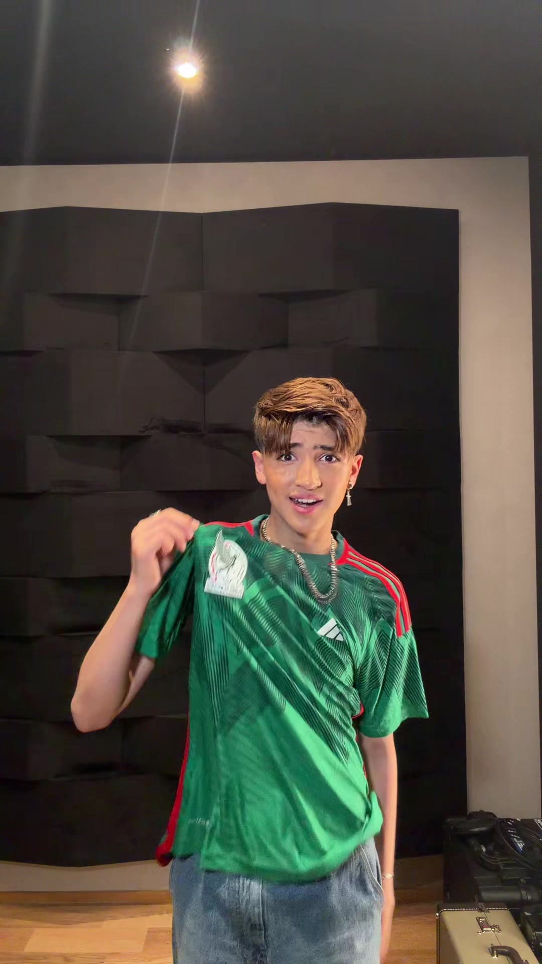 @Kenneth Lavíll