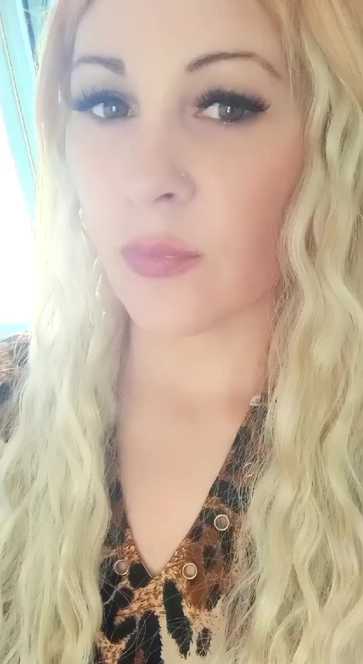 @Гэл(✿◠‿◠)