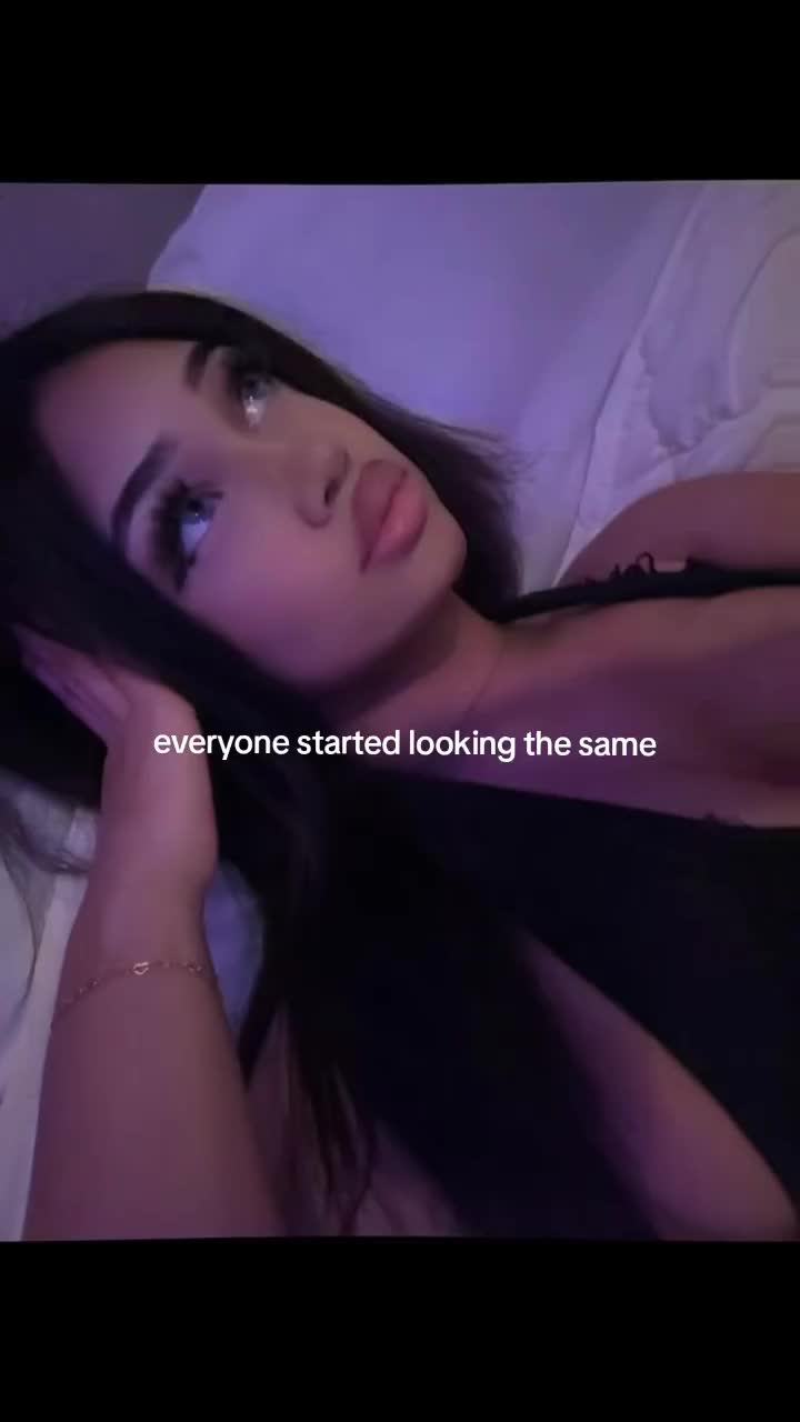 @_Ava_