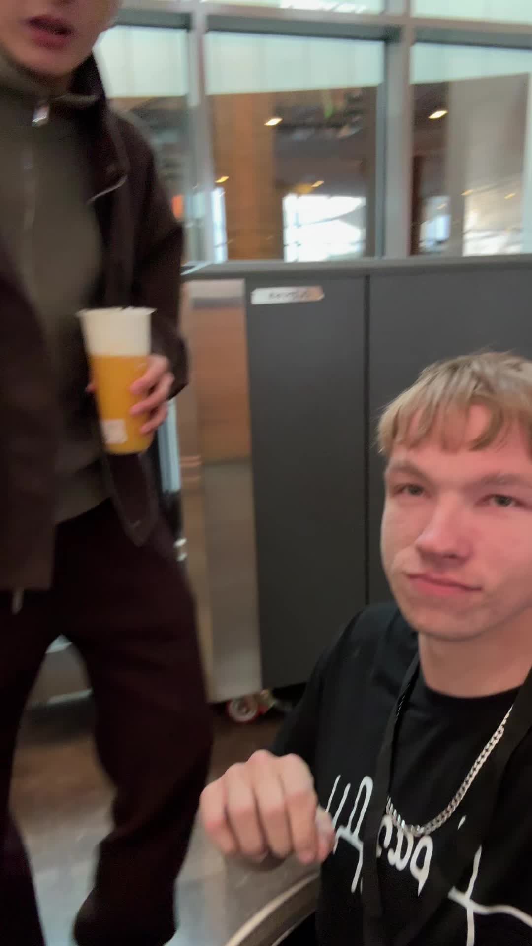 @AndrePlys