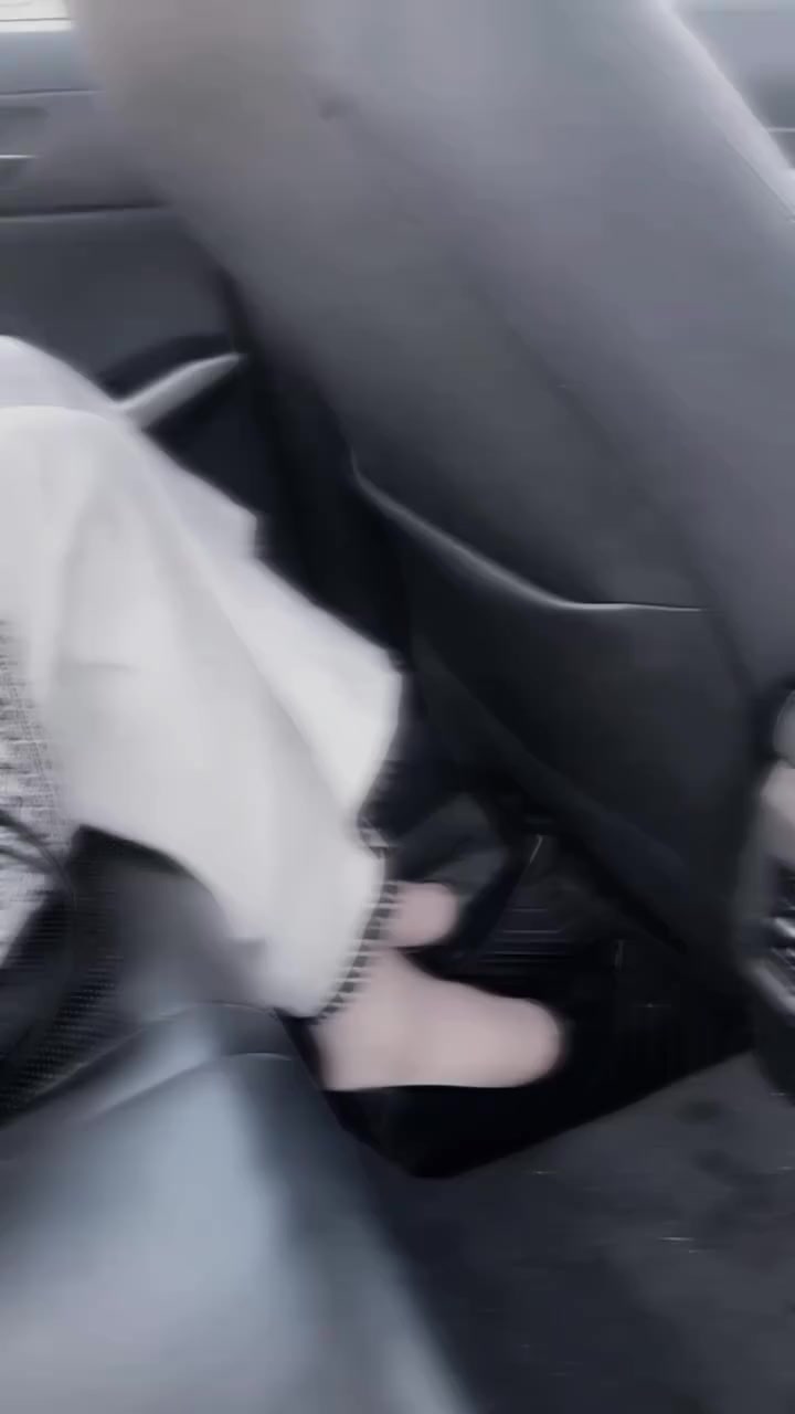@𝙋𝙖𝙧𝙞 🌸