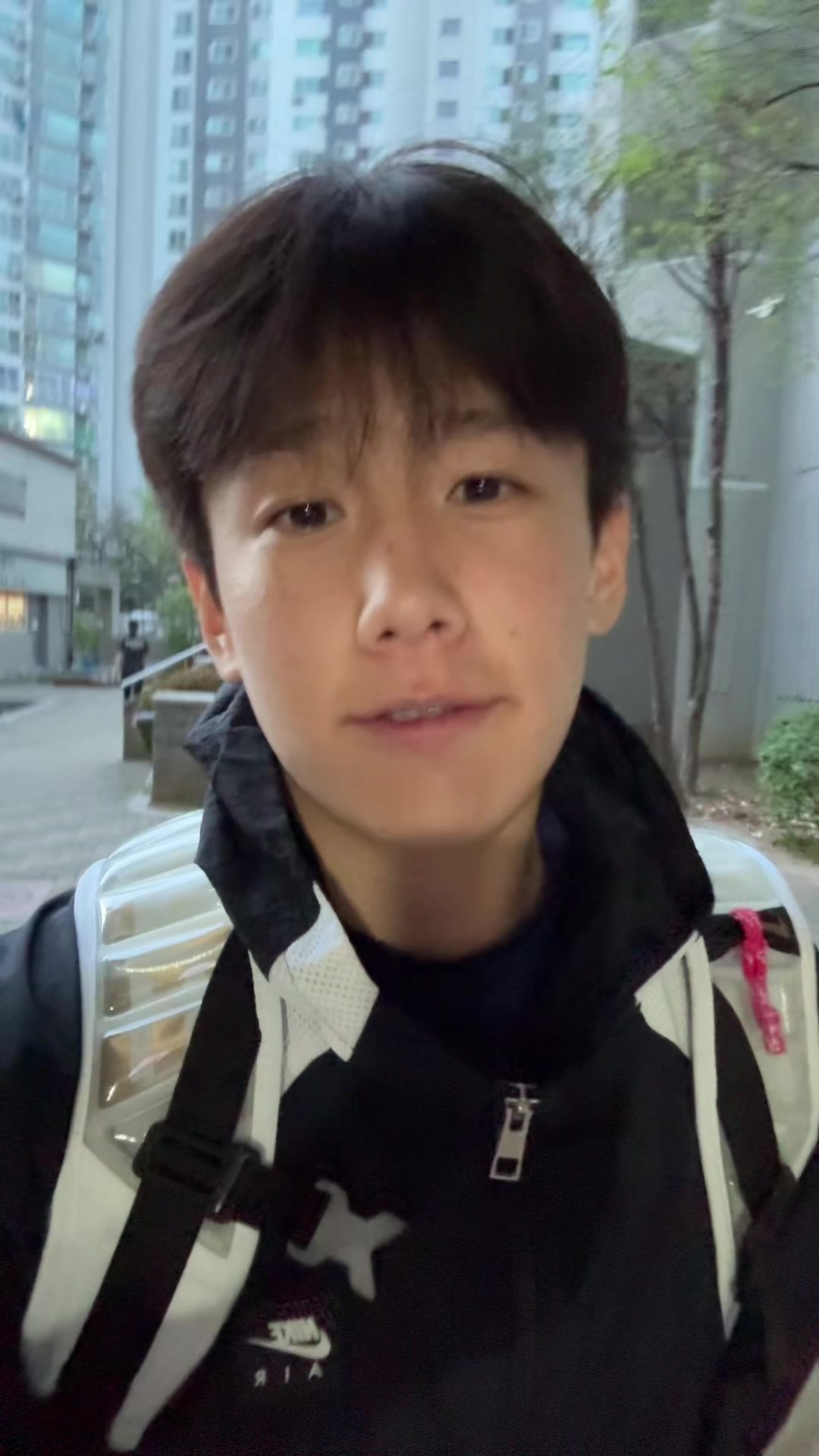 @황우현