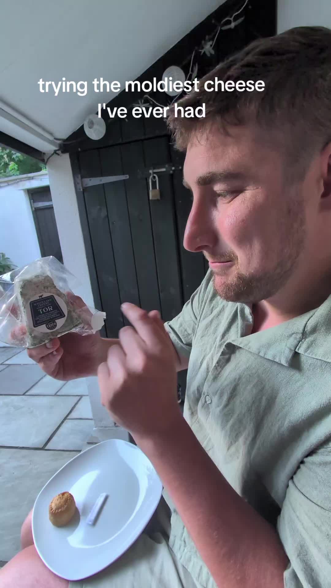 @Robbie Reviews