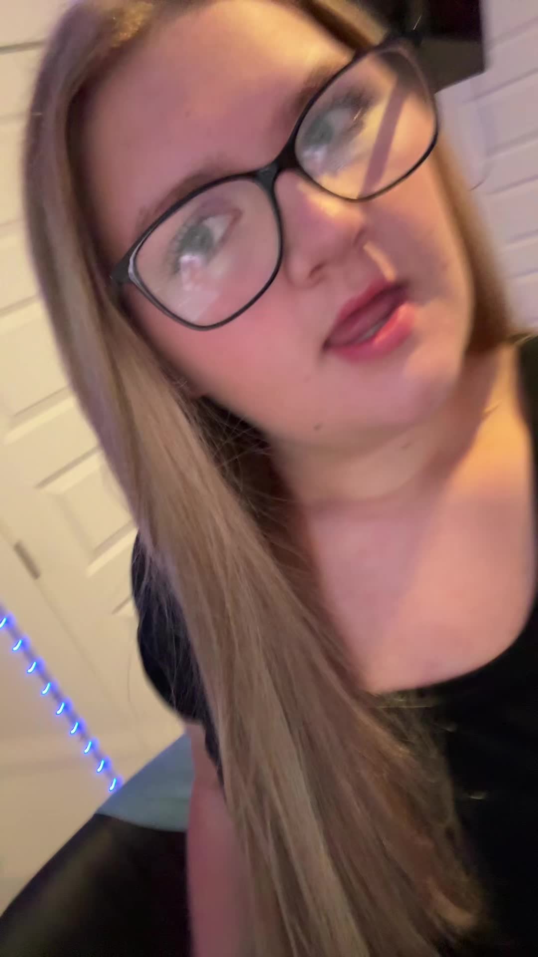 @Isabella