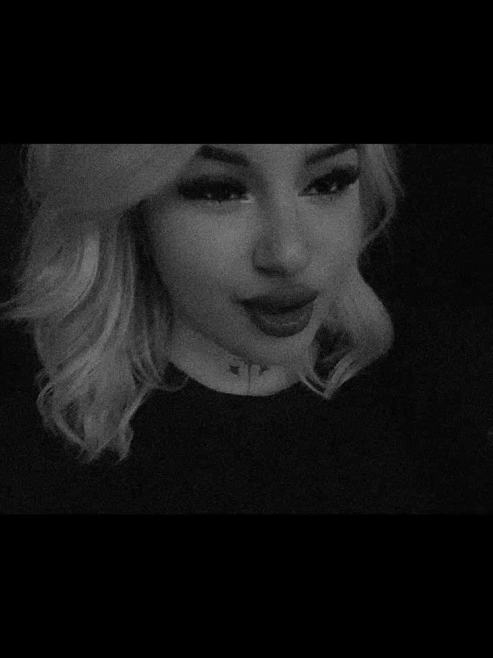 @Милая 🖤