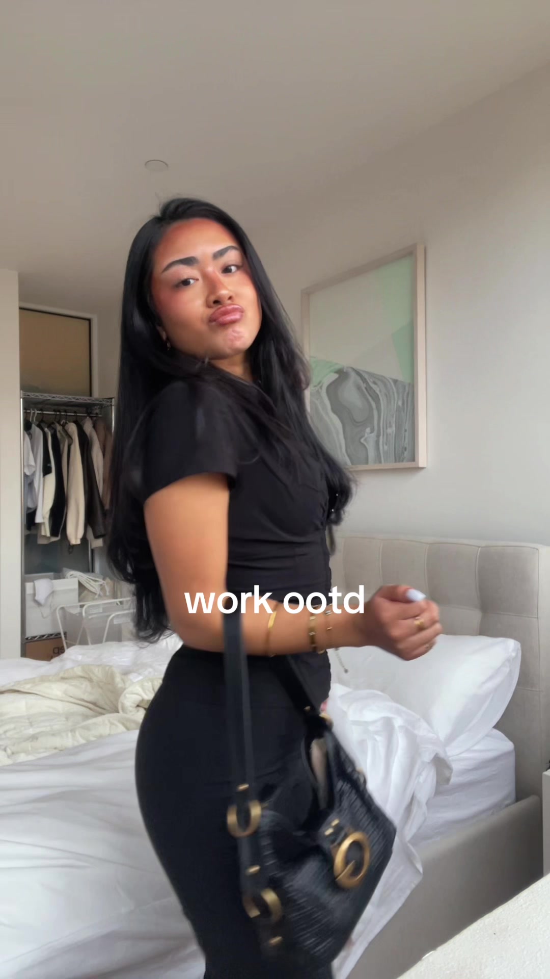 @TH💋NIA