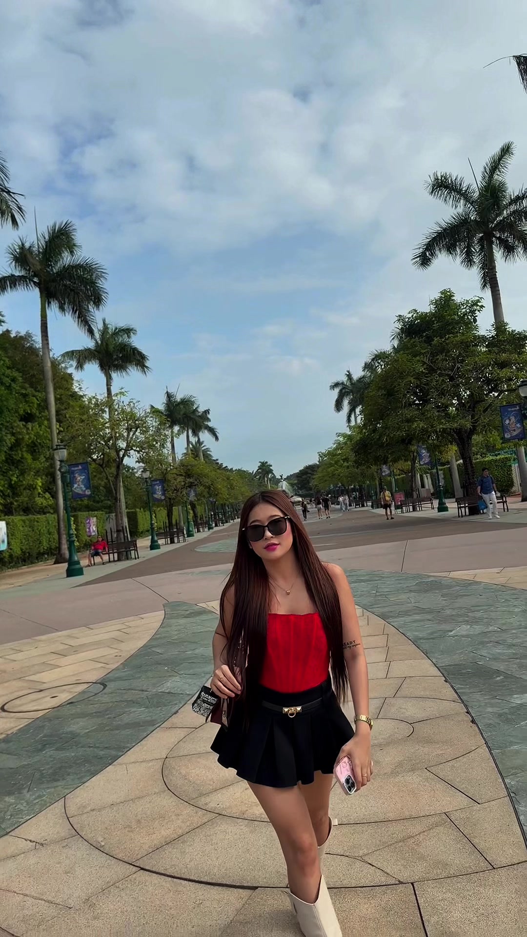 @IzzyFrance