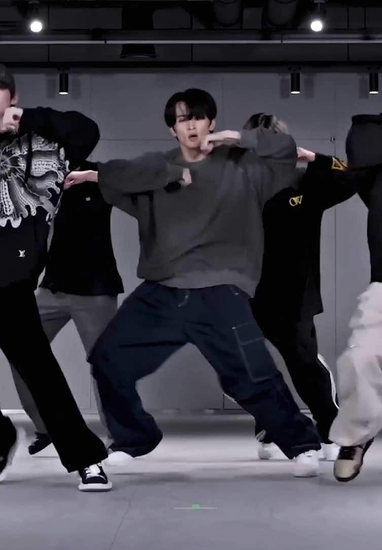 @๐ญ๐๐๐๐โ๐๐