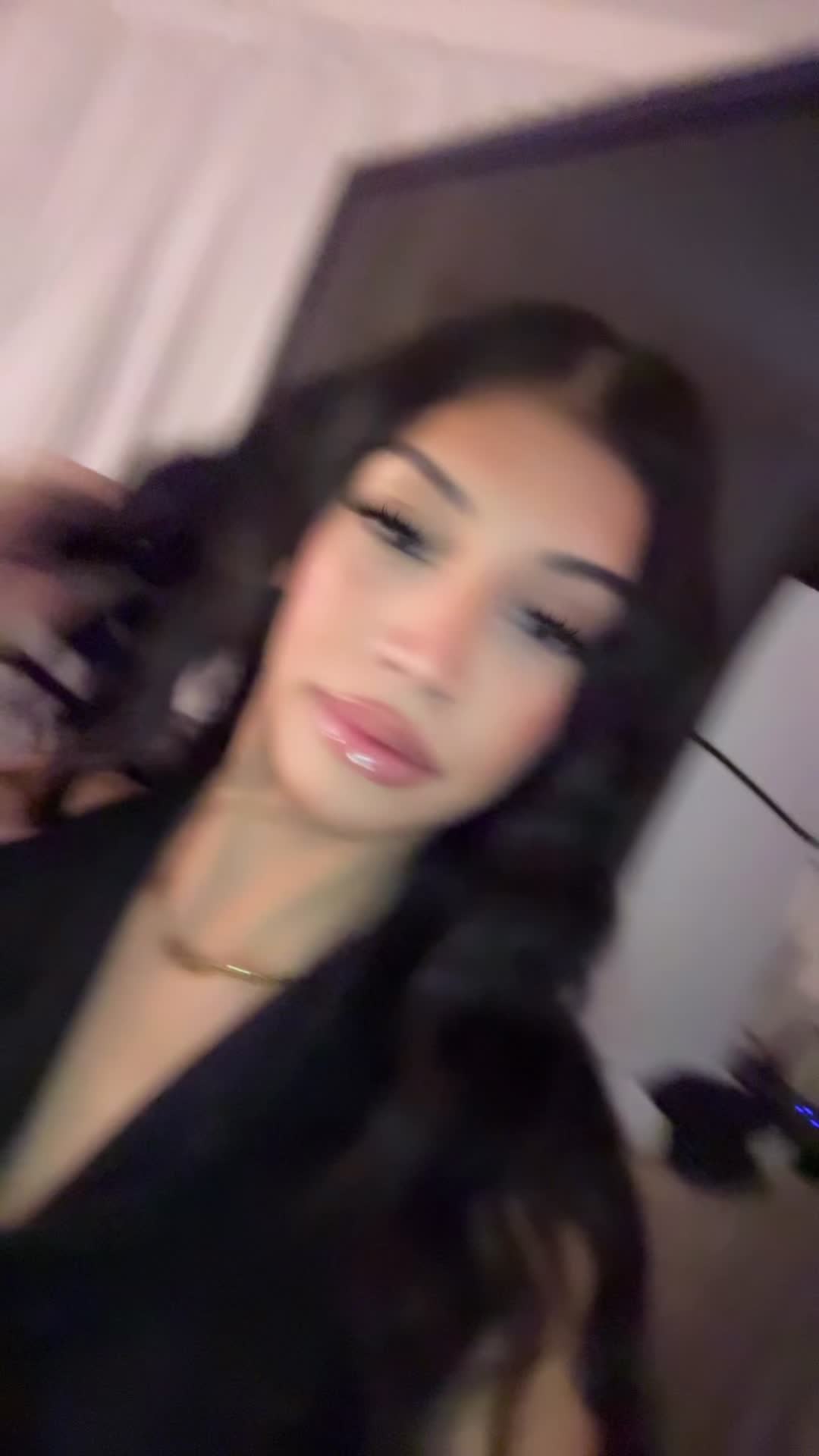 @7