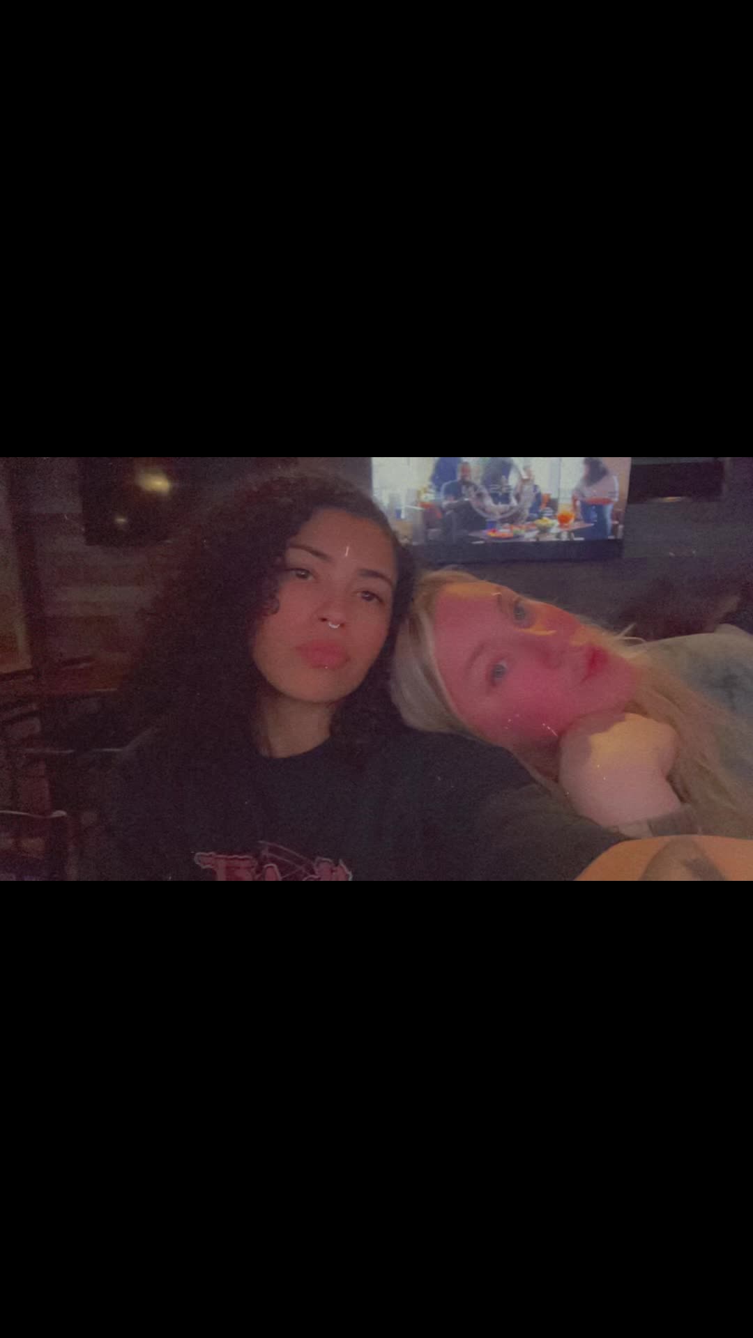 @Aneesa🌹