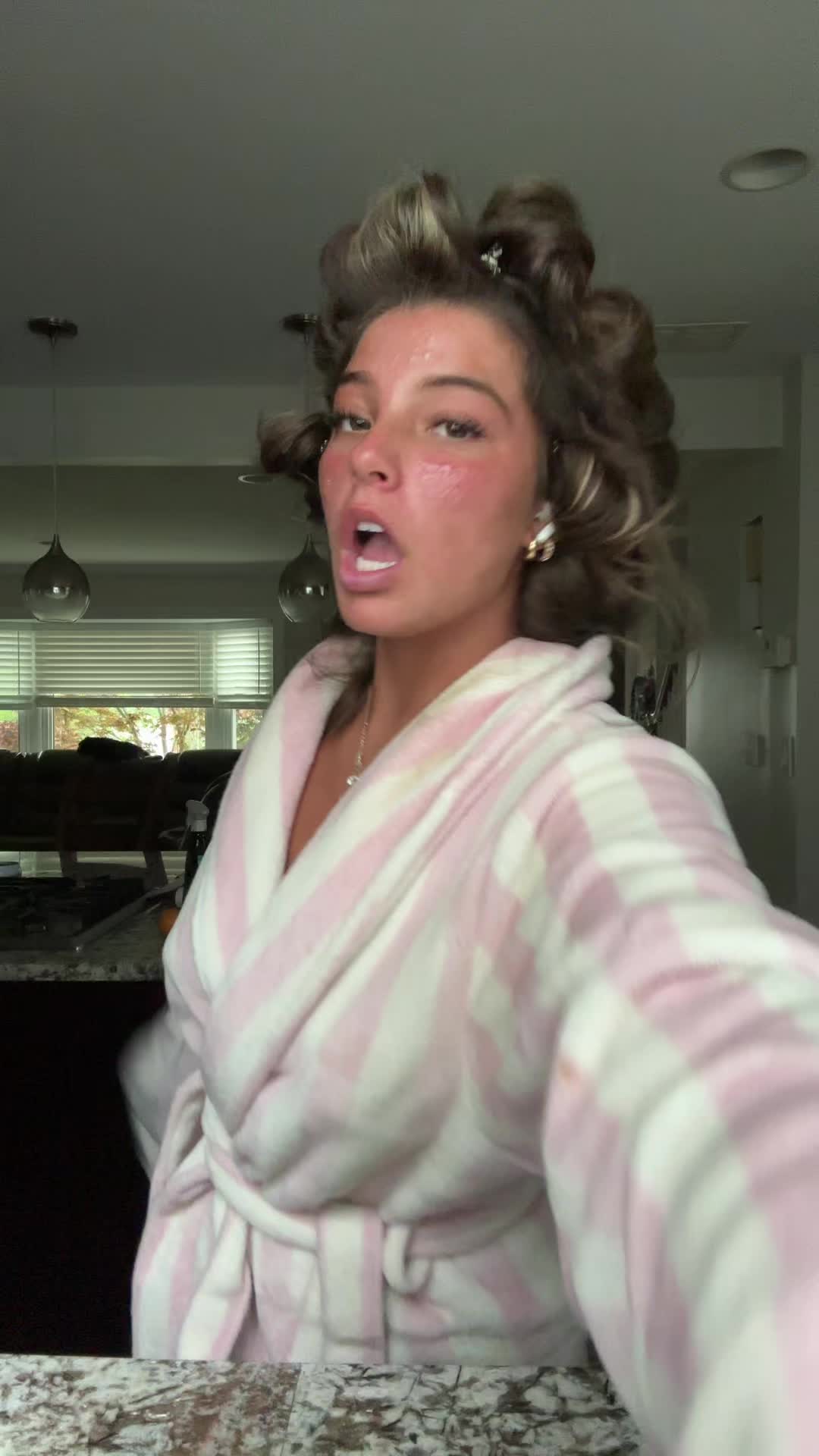 @ellie🛍️☀️💗👙