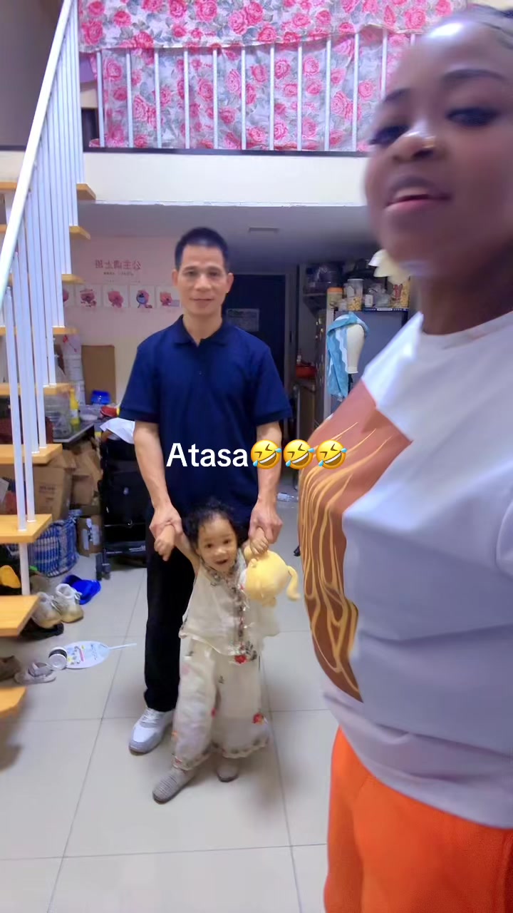 @minaslimzee001