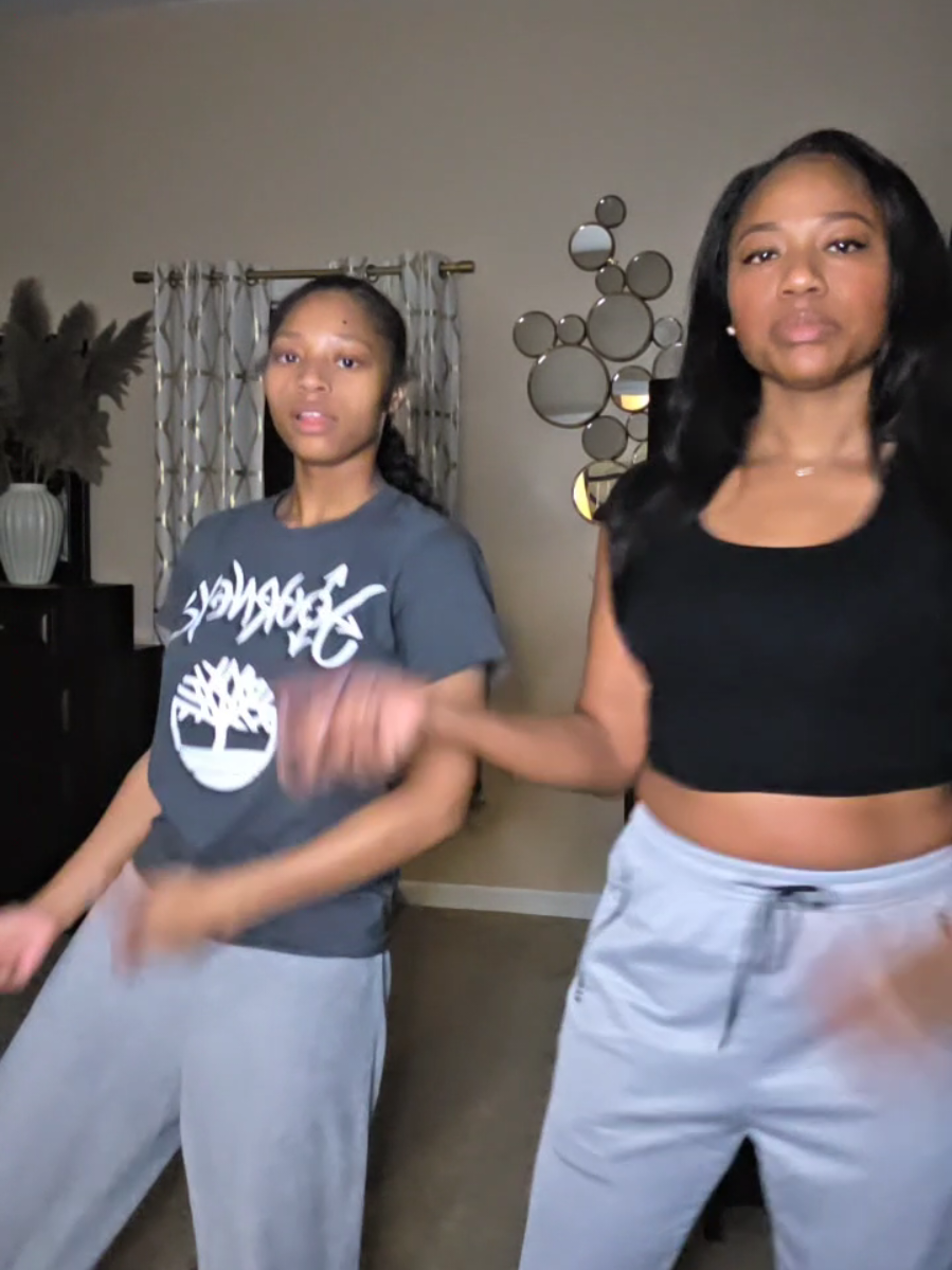 @Tiwanarochelle