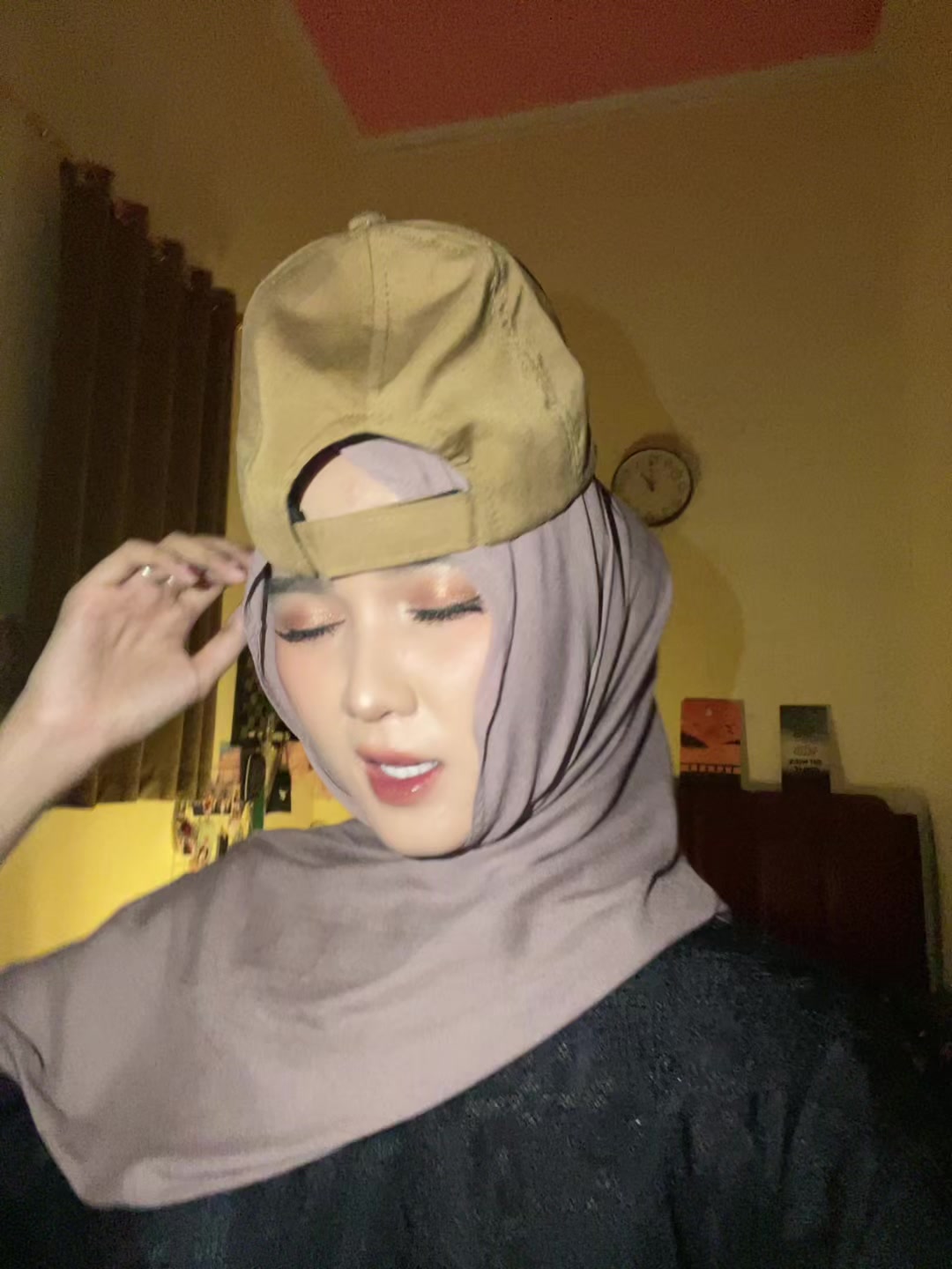 @I C H A🕷️
