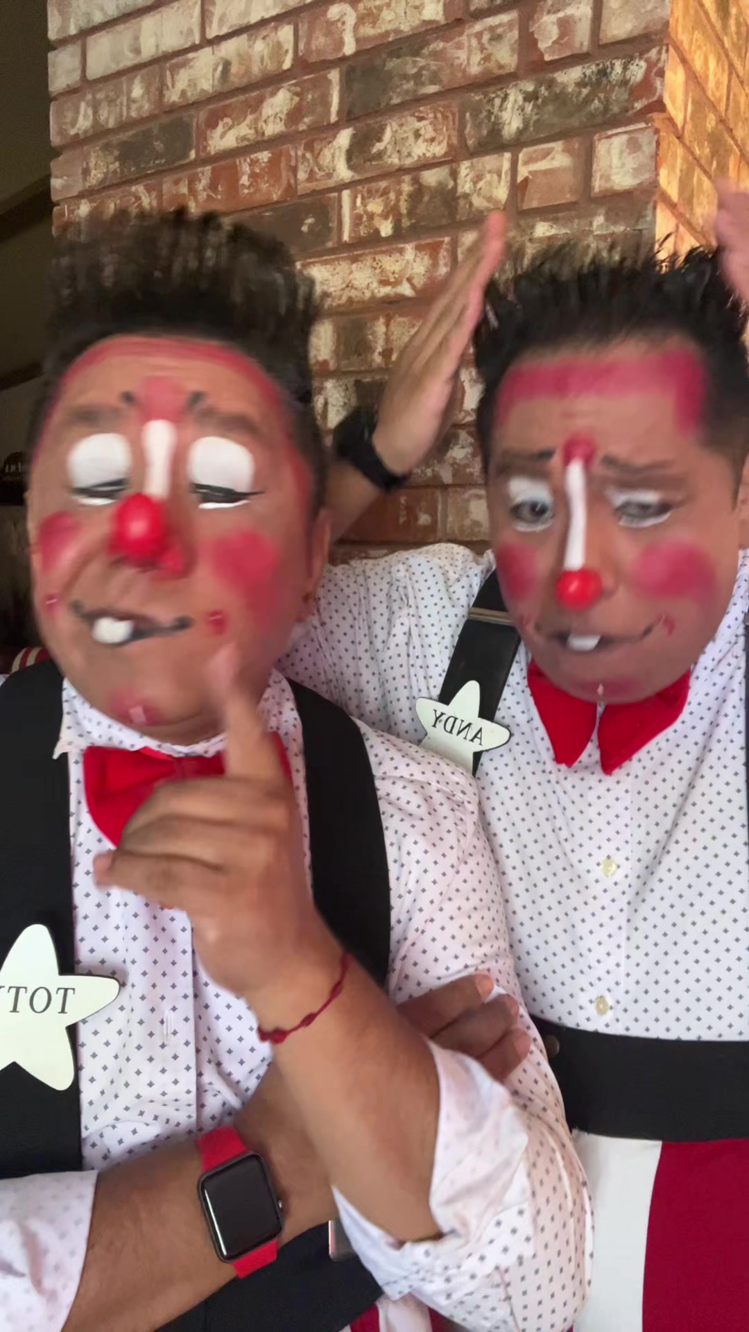 @Toty & Andy the Clowns