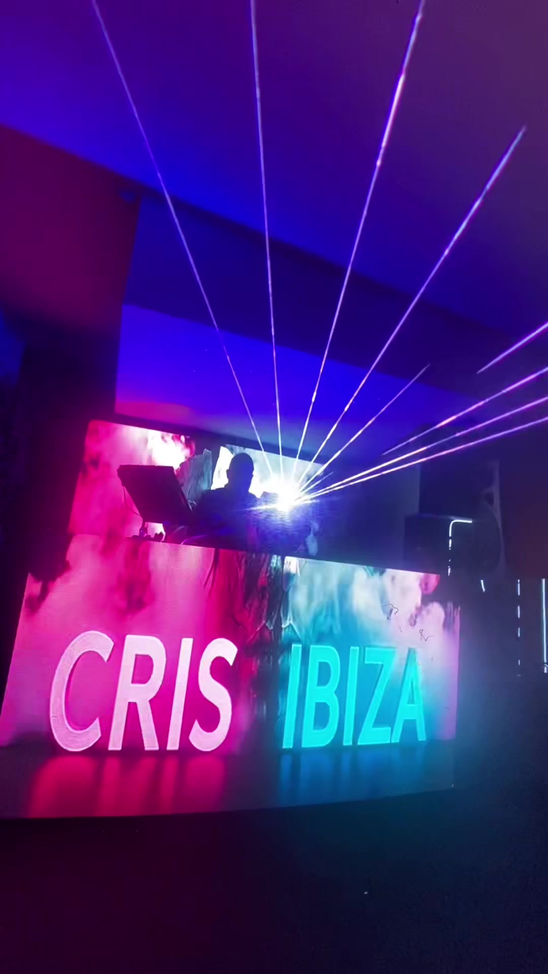 @chris.ibiza