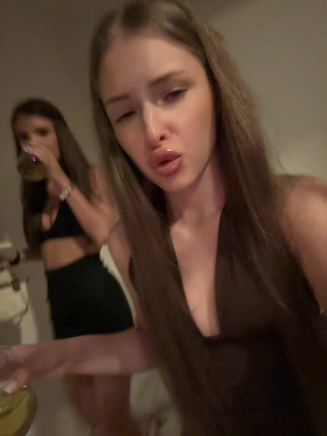 @мила