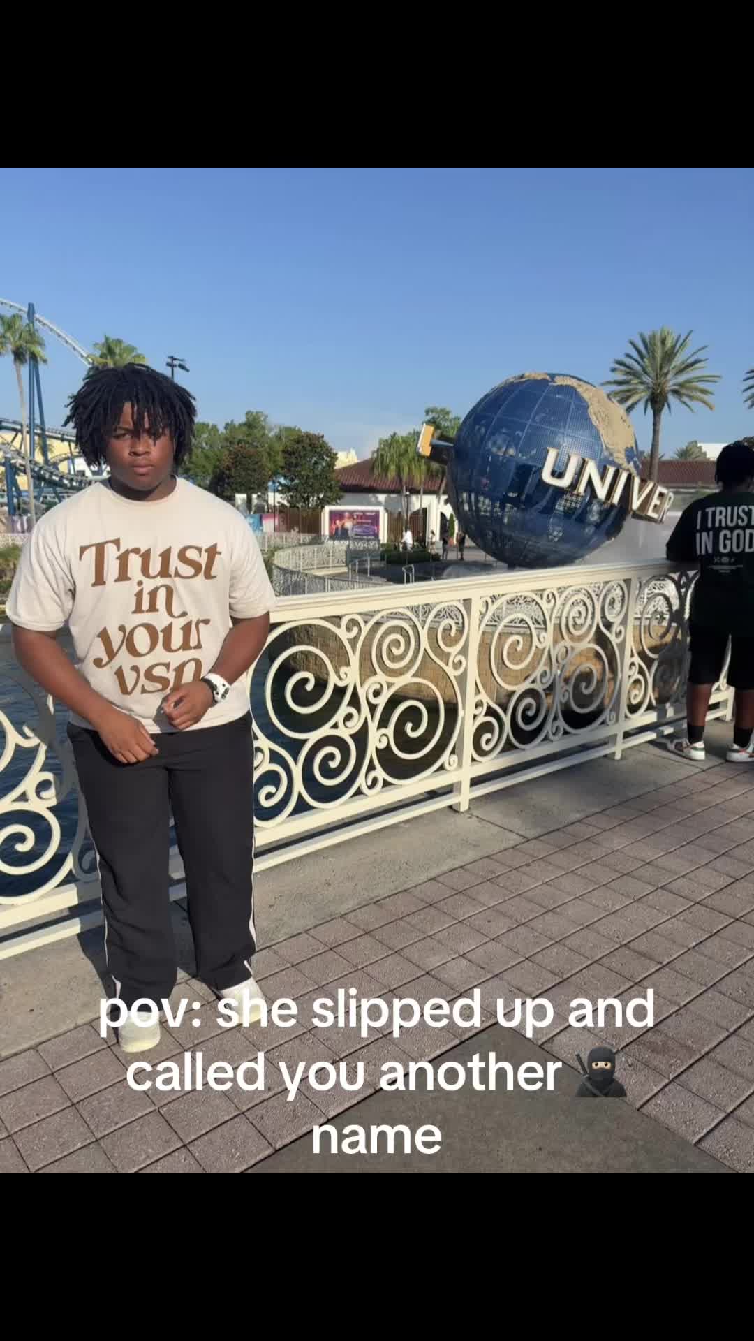 @️