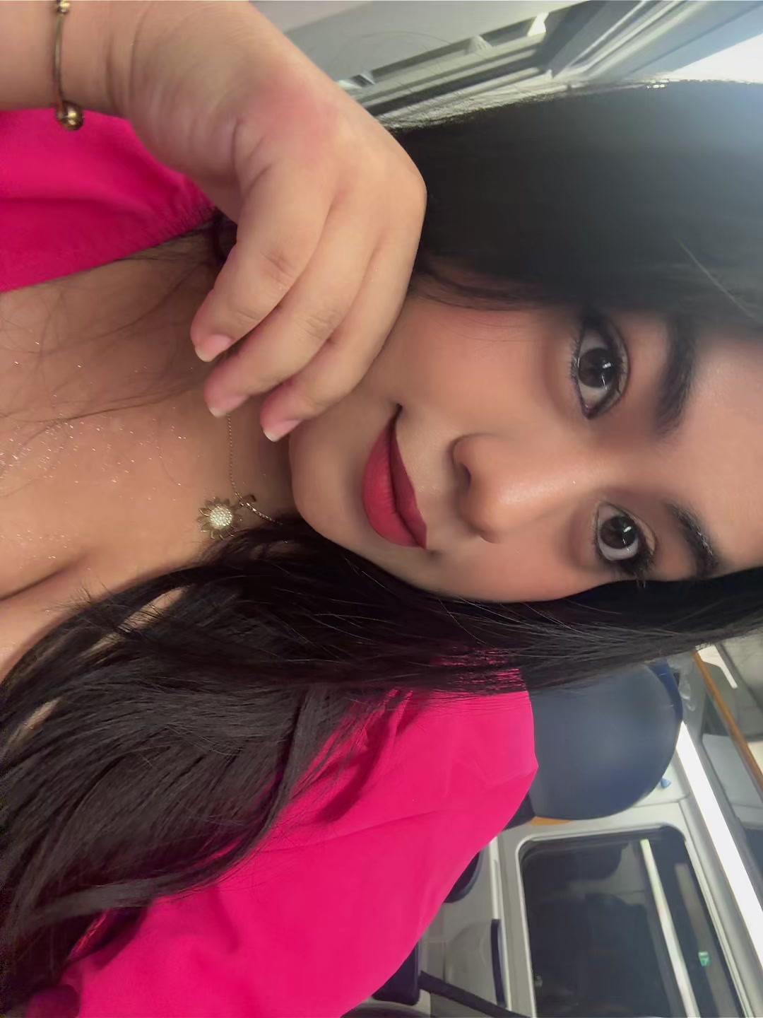 @Hilda🖤🌻