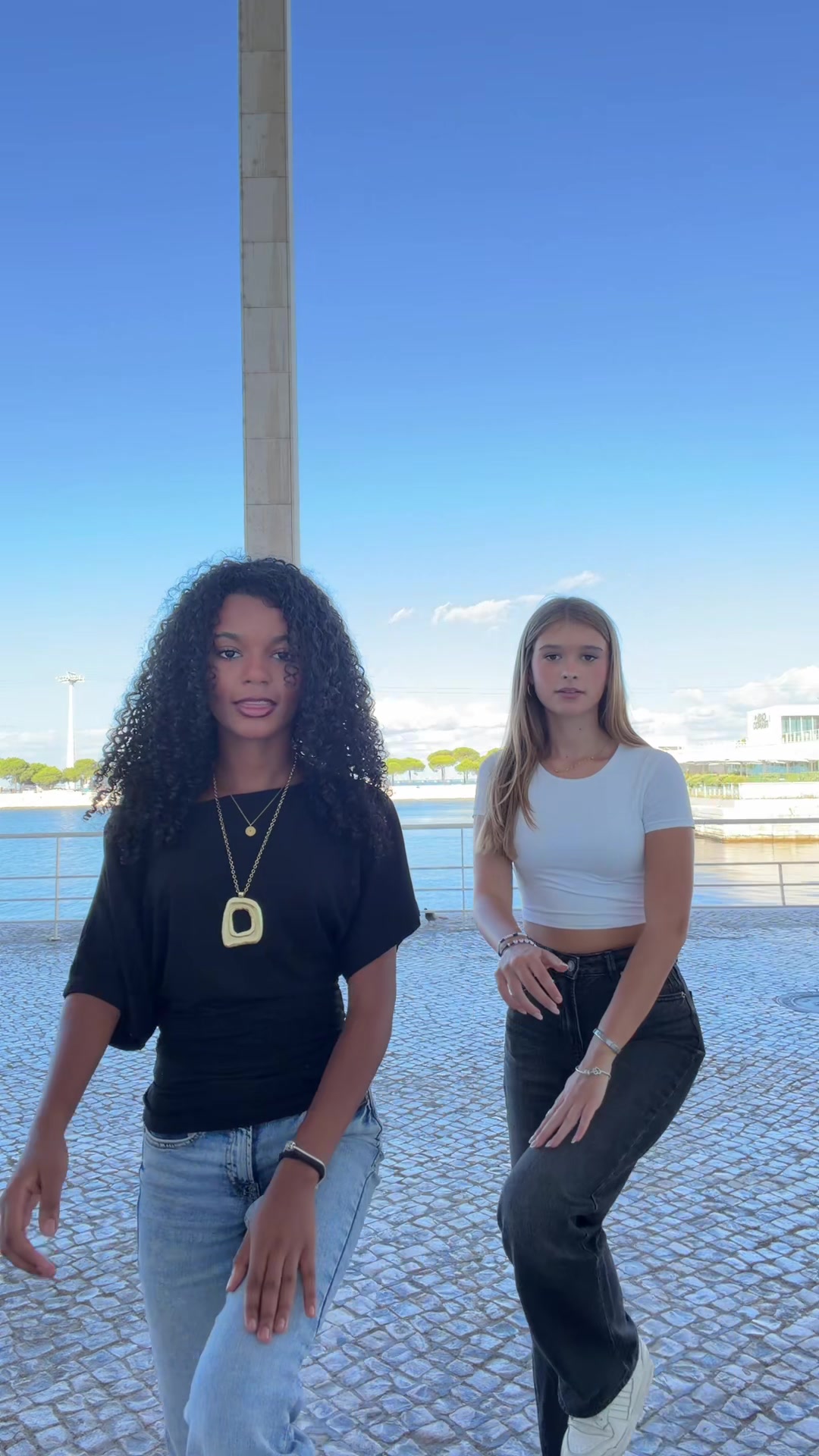@anocas