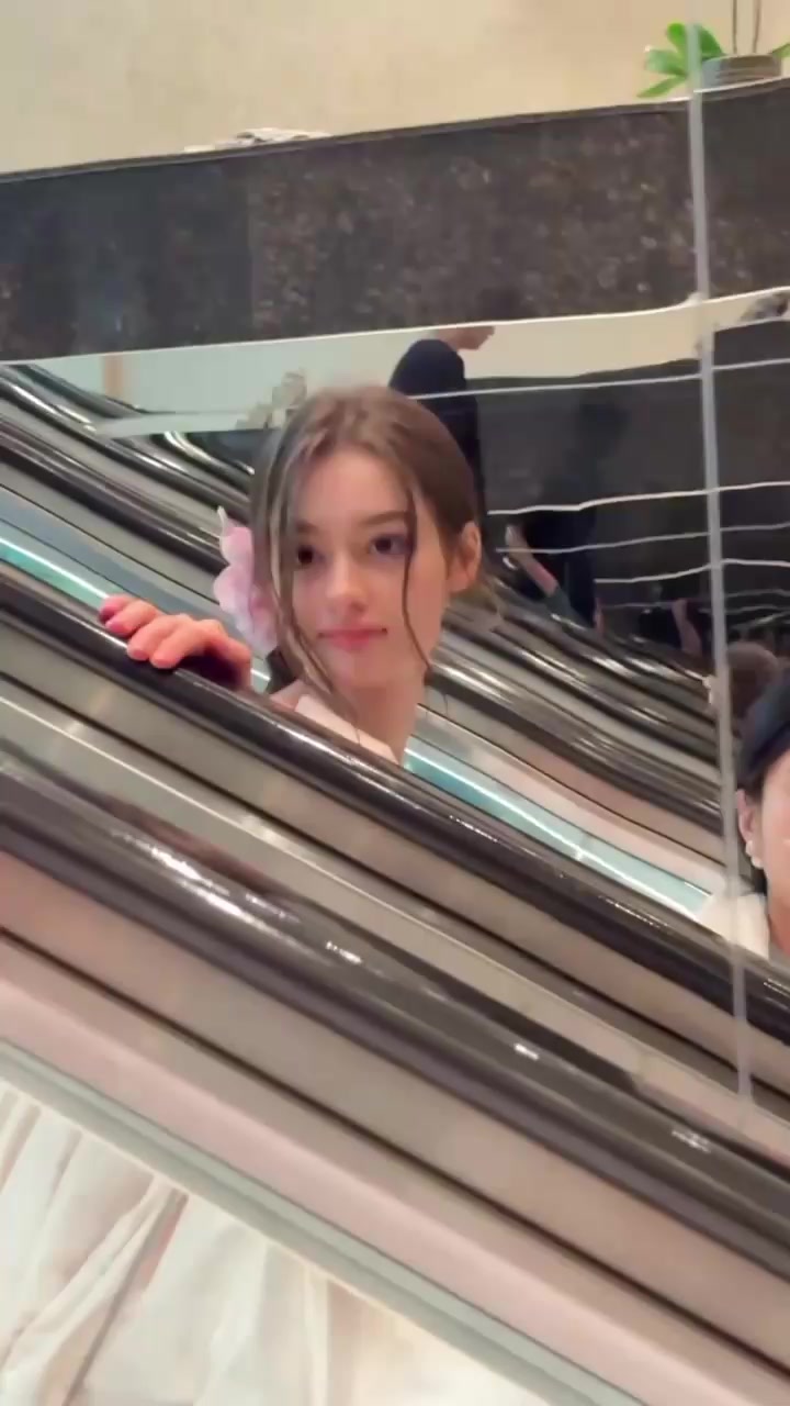 @ElinaHearts💋