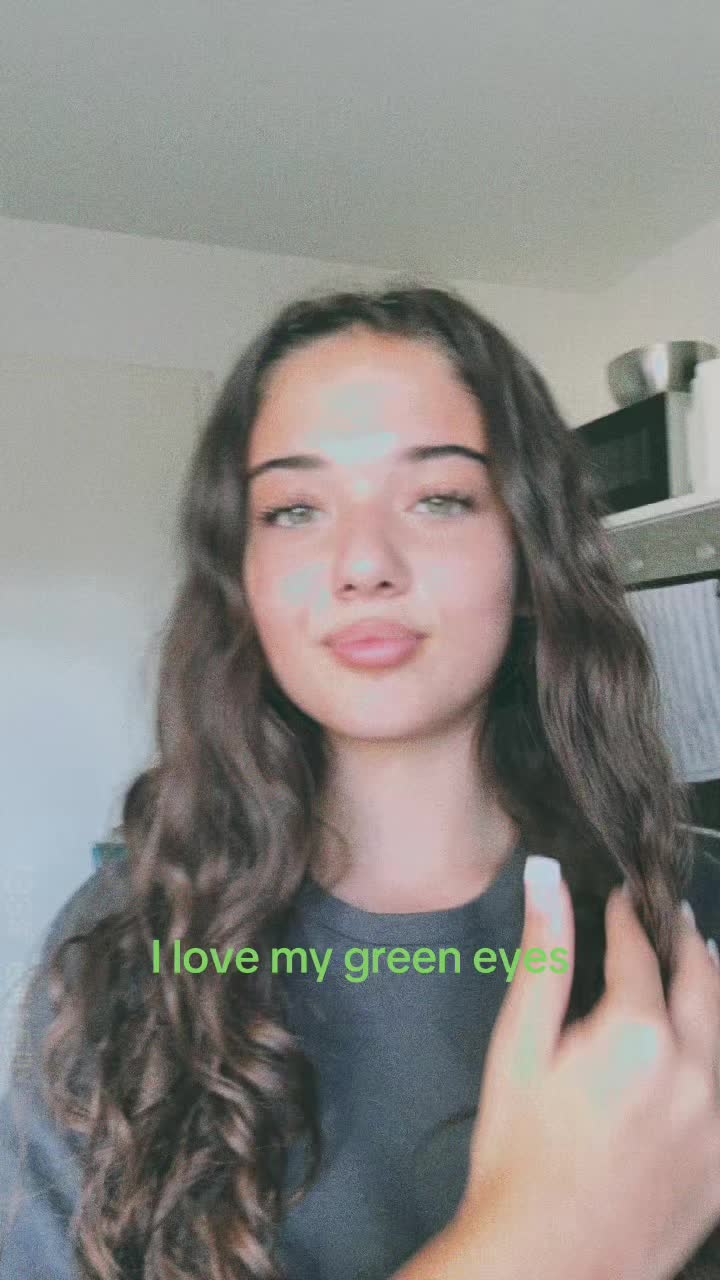 @elisaa