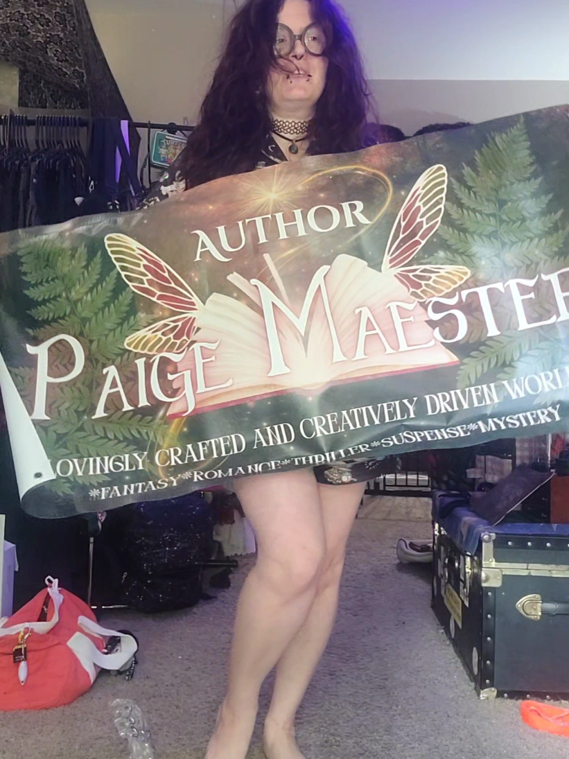 @📖 Author Paige Maester 📖