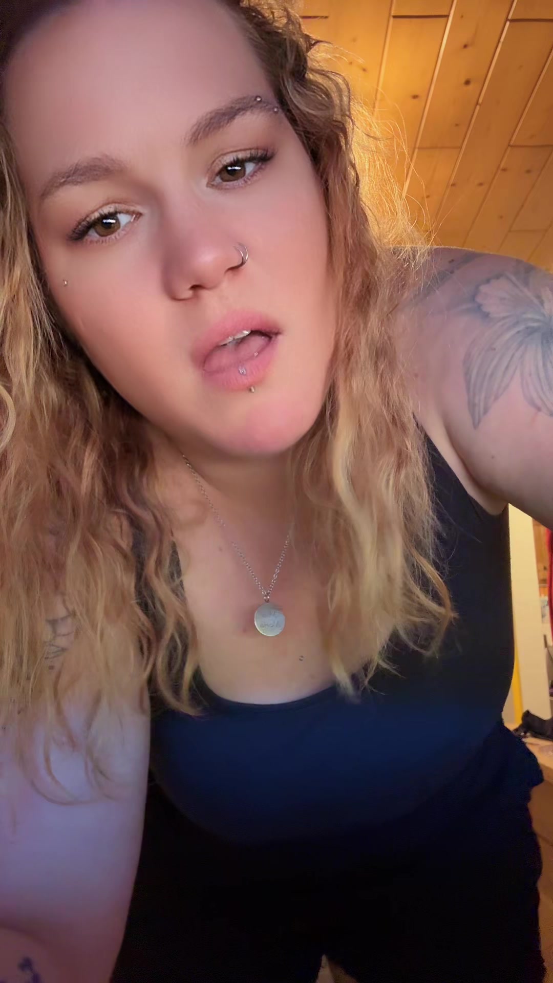 @DeMi