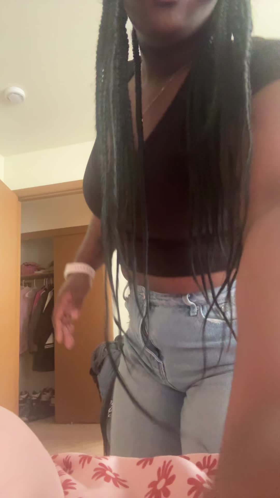@ilovemorenos0427