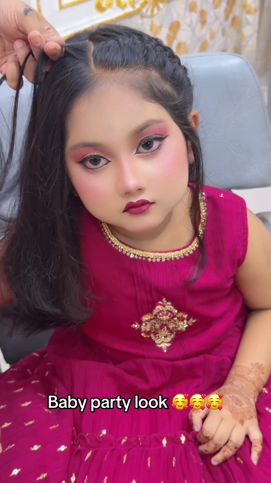 @Mayhar’s makeup touch