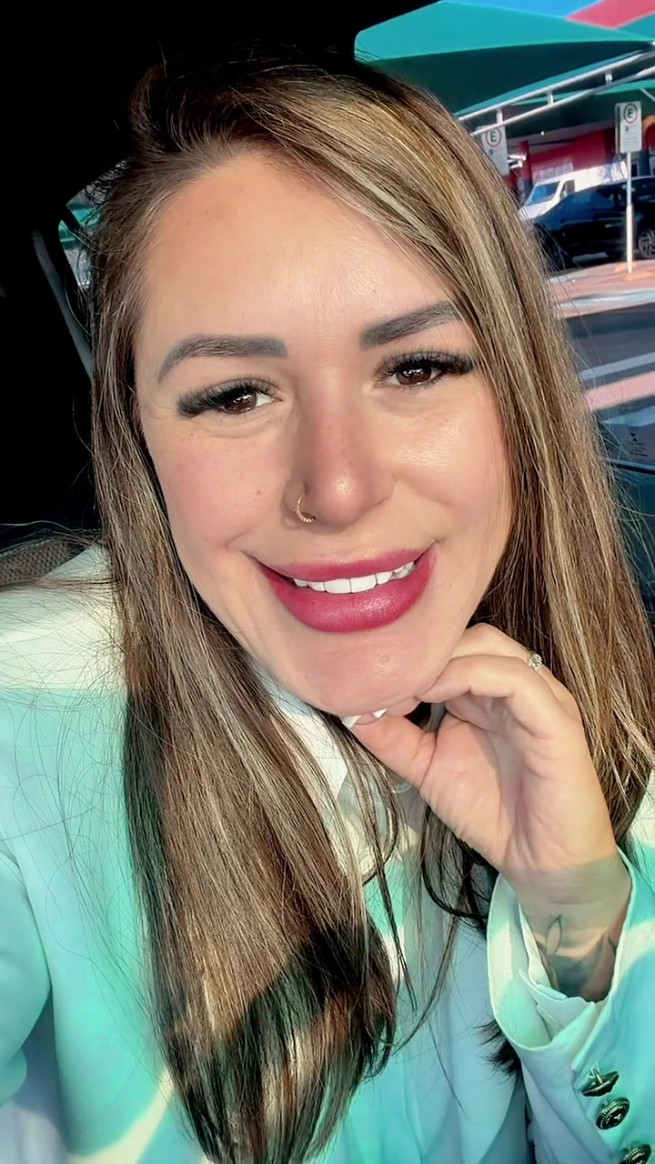 @Viviane
