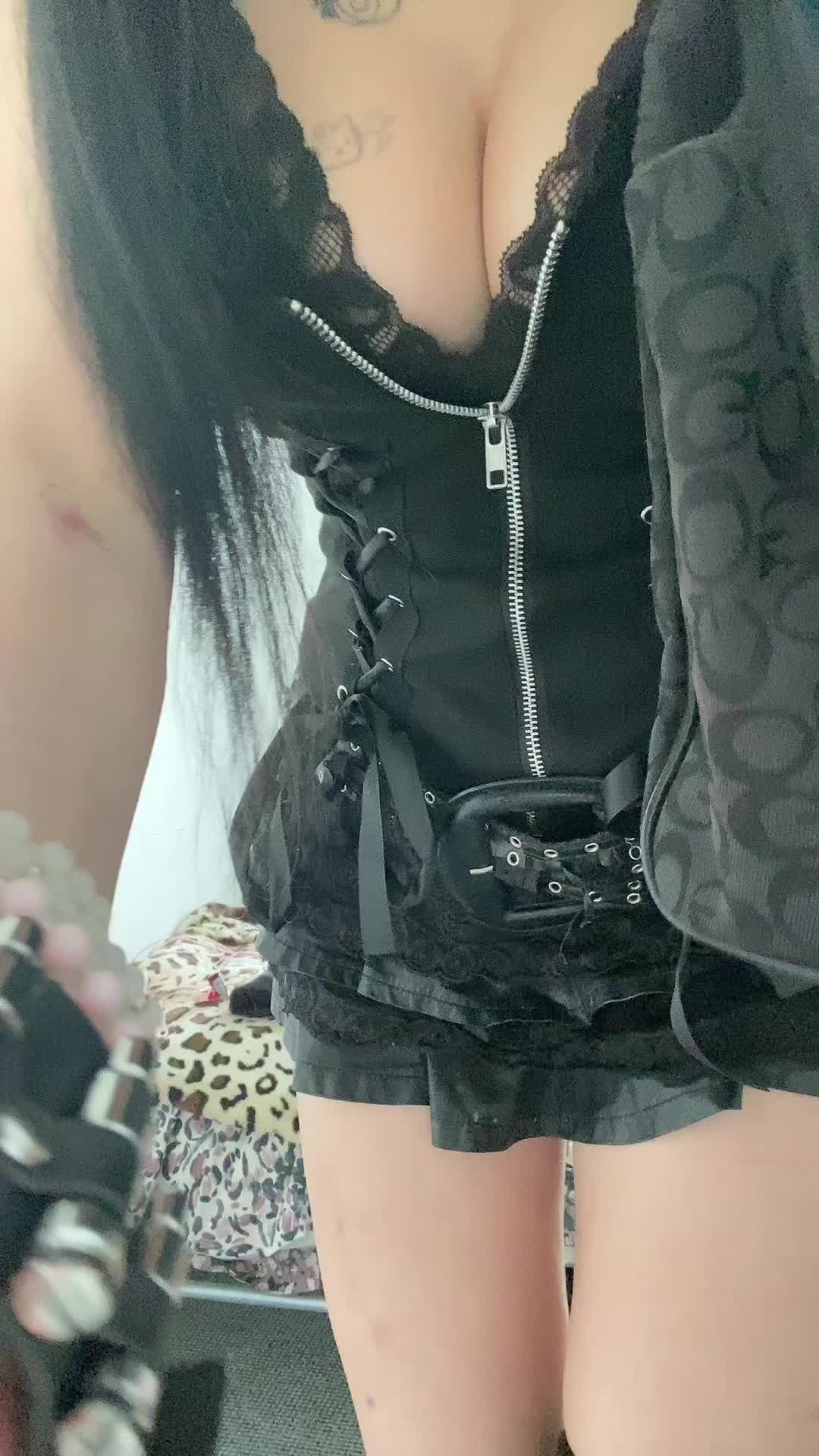 @🕷️