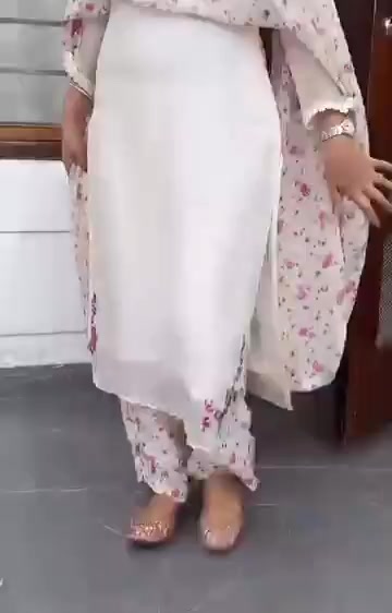 @Cute pathani