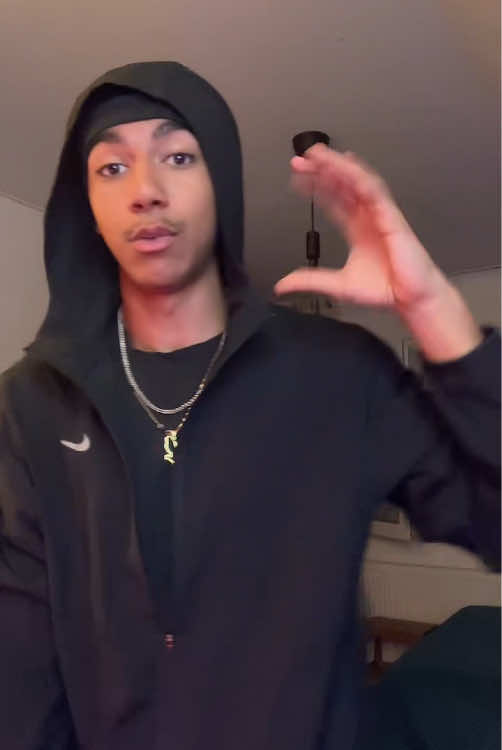@𝕋𝕚𝕫𝕠🍯