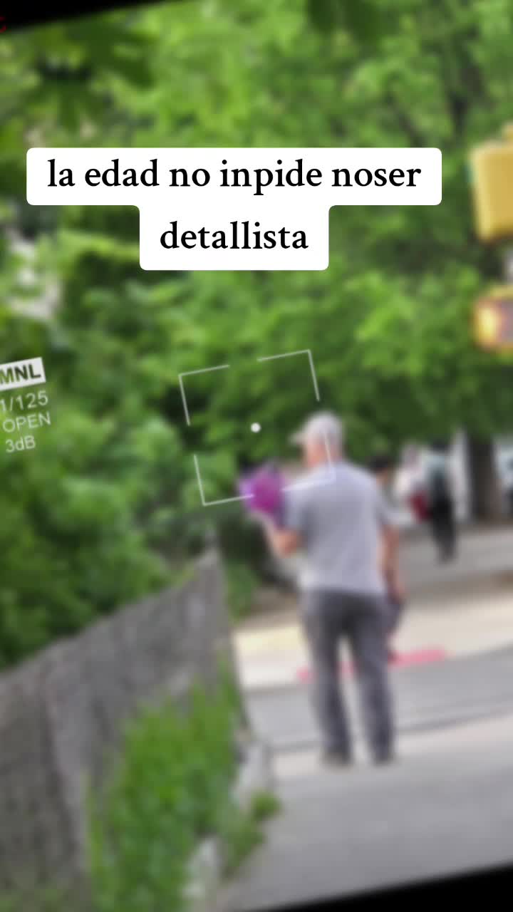 @Bella