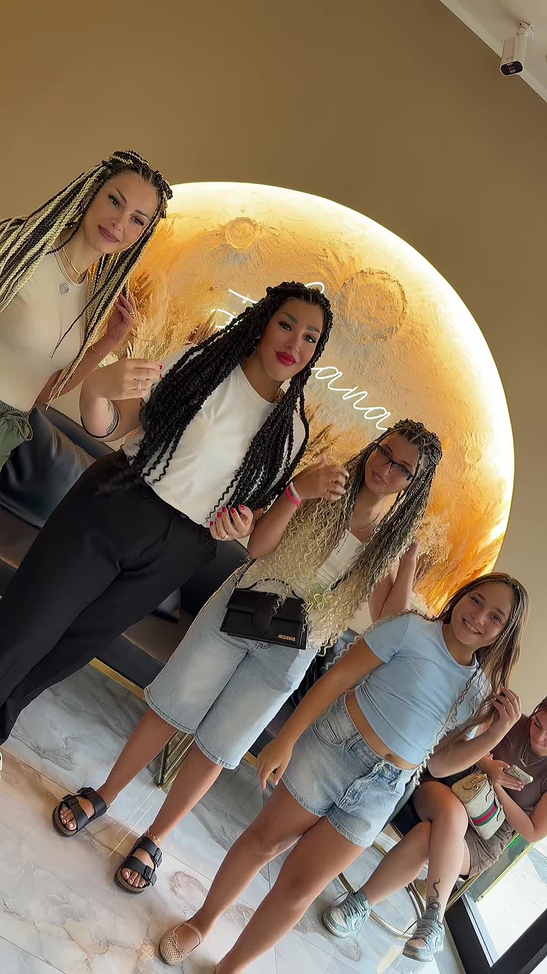 @LUCIANA HAIR